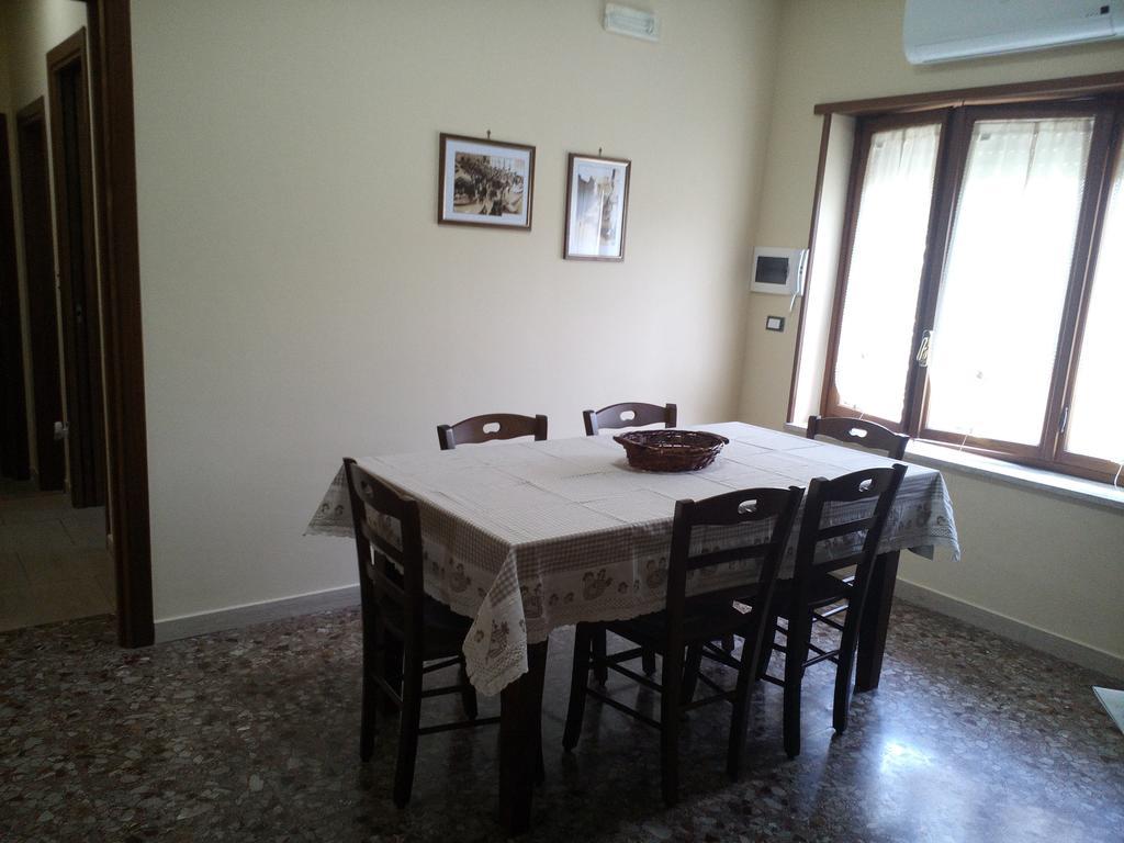 B&B A Casa Di Nonna 丰迪 外观 照片
