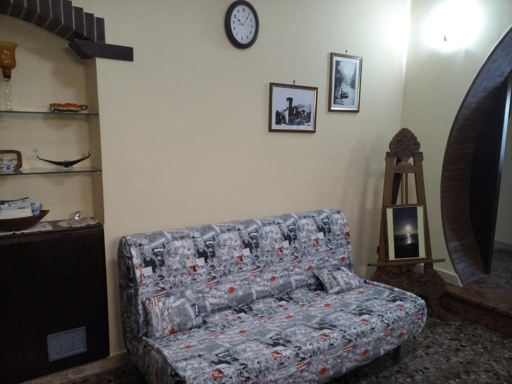 B&B A Casa Di Nonna 丰迪 外观 照片